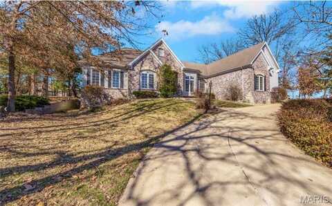 401 Charlemagne Drive, Lake Saint Louis, MO 63367