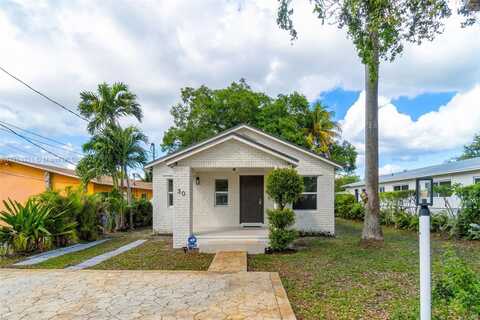 30 SW 7th St, Hallandale Beach, FL 33009