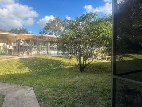 5851 Washington St, Hollywood, FL 33121