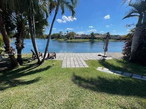 1350 S Fieldlark Ln, Homestead, FL 33035