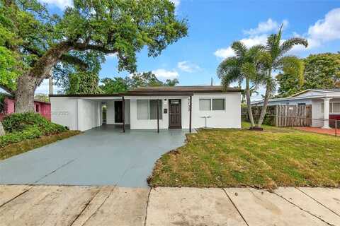 6733 Farragut St, Hollywood, FL 33024