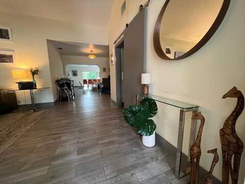 811 Trascoro Ave, Coral Gables, FL 33134