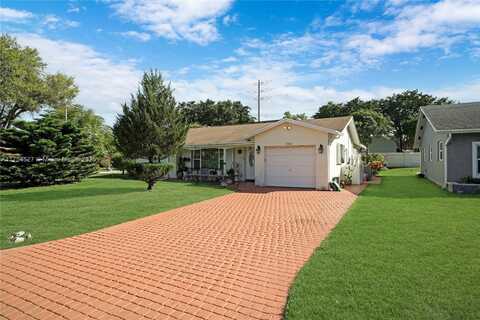 9400 NW 70th St, Tamarac, FL 33321