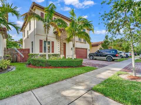 726 SE 37th Pl, Homestead, FL 33033