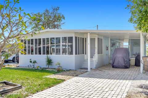 804 N Topaz St, Key Largo, FL 33037