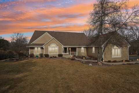 W302n1661 Crooked Creek Rd, Pewaukee, WI 53072