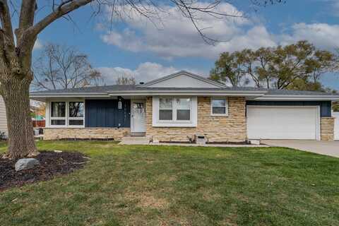 10812 W Derby Ave, Wauwatosa, WI 53225