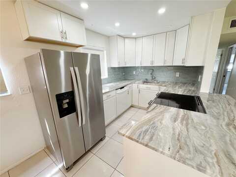 3300 FOX CHASE CIRCLE N, PALM HARBOR, FL 34683