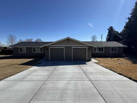 2906 SW Canal Boulevard, Redmond, OR 97756