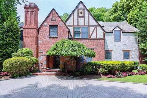 1a Chestnut Drive, Great Neck, NY 11021