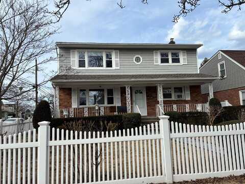 59 S Grand Street, Westbury, NY 11590