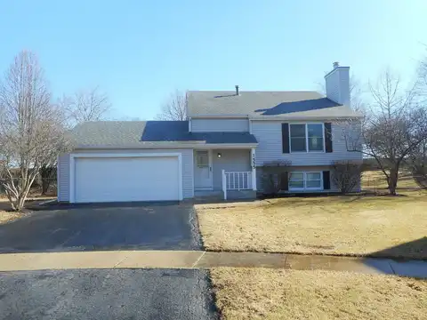 1555 Concord Court, Saint Charles, IL 60174