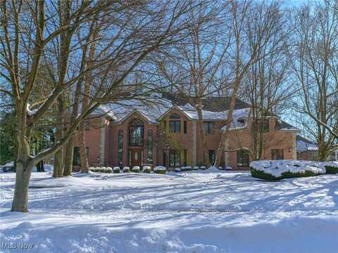 8589 Countryview Drive, Broadview Heights, OH 44147