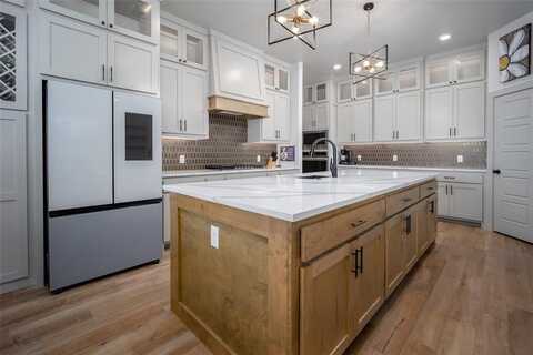 2700 Hayfield Way, Guthrie, OK 73044