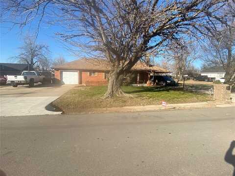 917 NW 33rd Street, Moore, OK 73160