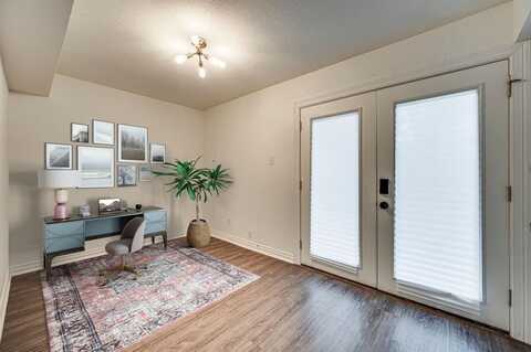 2722 Knight Street, Dallas, TX 75219