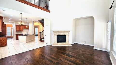 8740 Lohr Valley Road, Irving, TX 75063