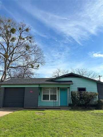 5013 Wilmington Drive, Fort Worth, TX 76107