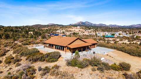 18700 S Aggie Hodge Road, Peeples Valley, AZ 86332