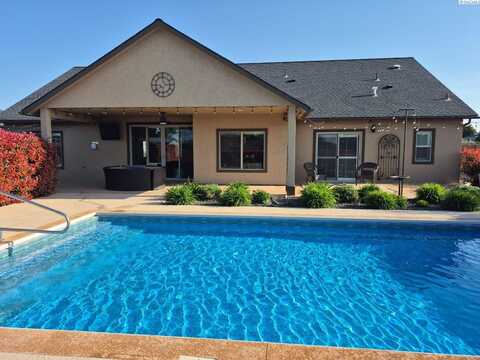 7813 Agate Ct, Pasco, WA 99301