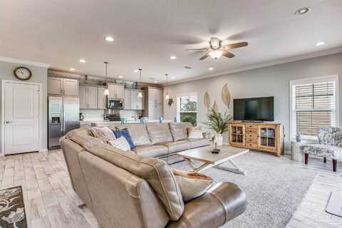 6566 Carlinga Dr, Pensacola, FL 32507
