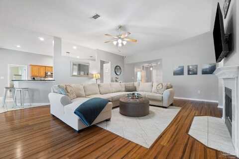 7237 Brinkley St, Navarre, FL 32566