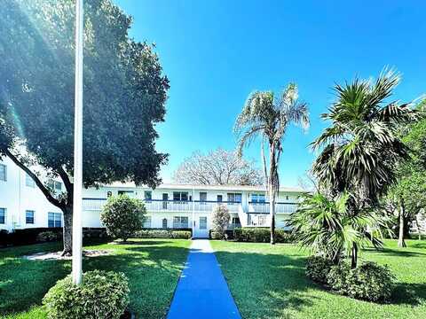 55 Oakridge E, Deerfield Beach, FL 33442