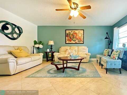 55 Oakridge E, Deerfield Beach, FL 33442