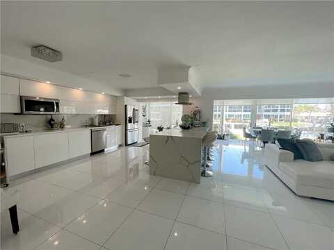 3051 NE 47th Ct, Fort Lauderdale, FL 33308