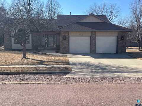 715 S Albert St, Freeman, SD 57029