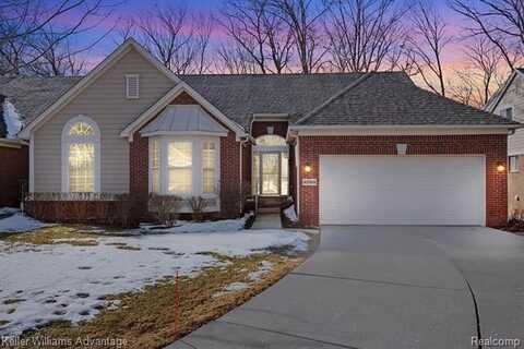 40568 LENOX PARK Drive, Novi, MI 48375