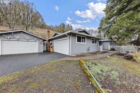 6649 GARDEN VALLEY RD, Roseburg, OR 97471