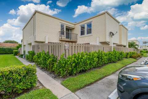 1522 Shaker Circle, Wellington, FL 33414