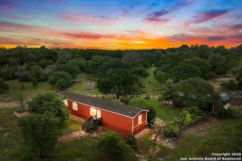 125 Teague, Kerrville, TX 78028