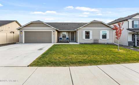 507 LaCoursiere St, Moxee, WA 98936