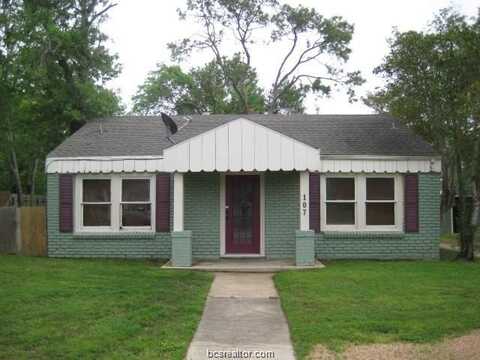 107 Hollydale Street, Bryan, TX 77801