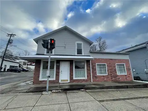 10749 Main Street, Clarence, NY 14031