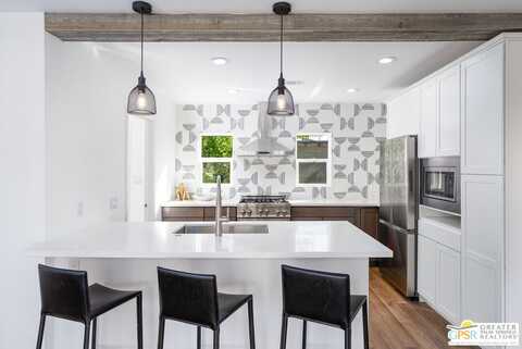 102 Fondulac St, Palm Springs, CA 92264