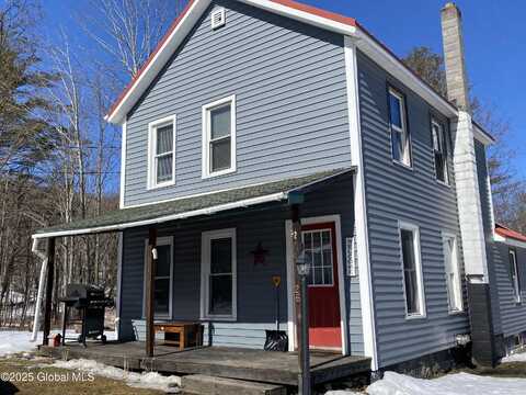 26 Seward Street, Hoosick Falls, NY 12090