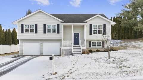 15 Oakcrest Circle, Waterbury, CT 06708