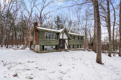 38 Lucerne Drive, Willington, CT 06279