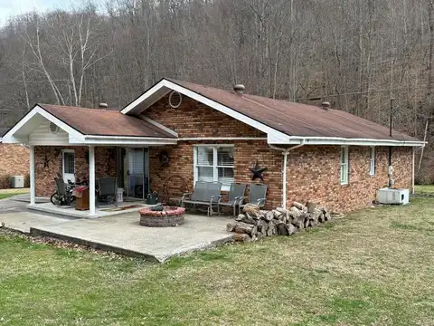 1580 Upper Blackberry Rd, Ransom, KY 41558