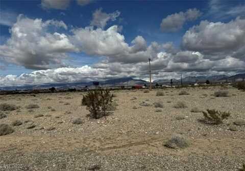 2220 E Ironhorse Street, Pahrump, NV 89048