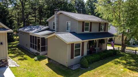 368 N Hancock Street, Pentwater, MI 49449