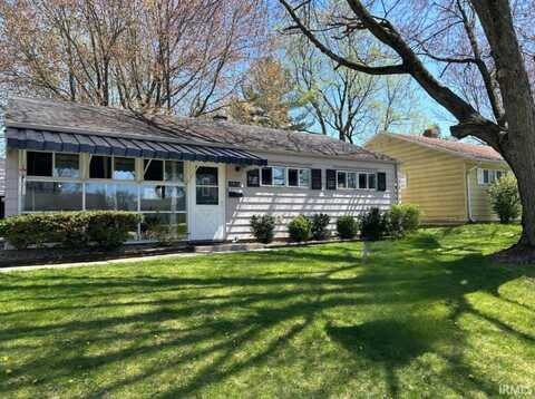 4032 Woodvale Drive, South Bend, IN 46614