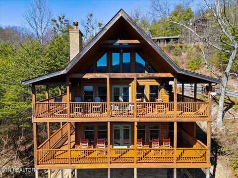 2732 Heather Ln Way, Sevierville, TN 37862