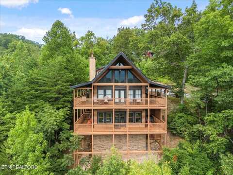 2732 Heather Ln Way, Sevierville, TN 37862
