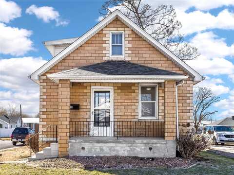 924 Cedar St, Highland, Highland, IL 62249