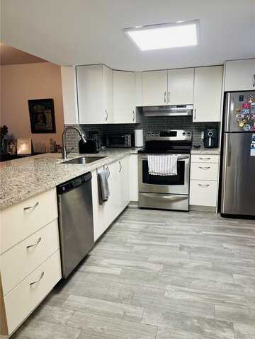 415 SE 11th Ter, Dania Beach, FL 33004