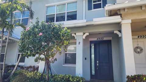 4920 Eucalyptus Dr, Hollywood, FL 33021